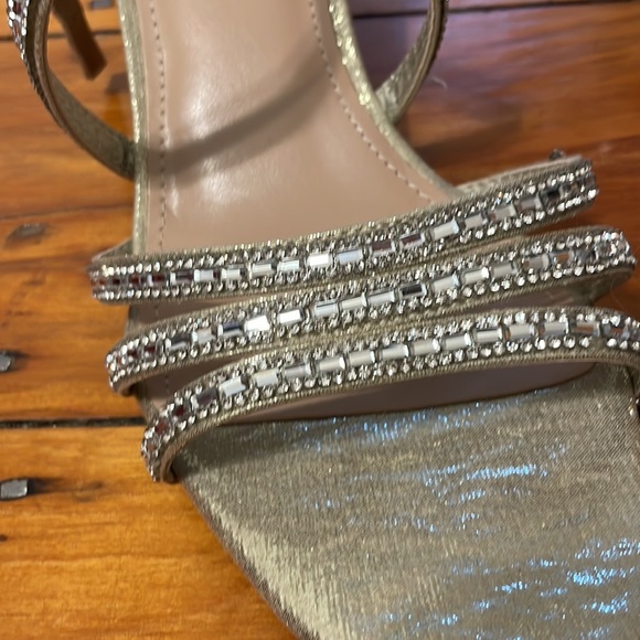 New Kelly and Katie Wedge Heel - Picture 3 of 5